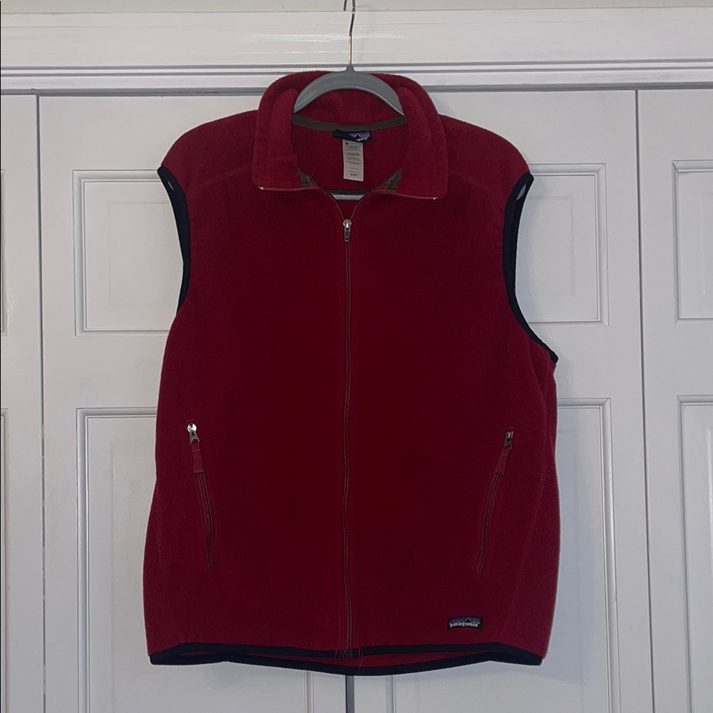 Patagonia Men’s Red Fleece Vest